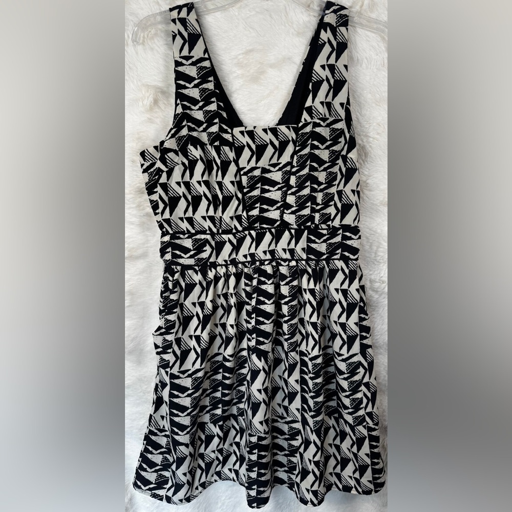 one clothing Black and White Geometric Mini Dress